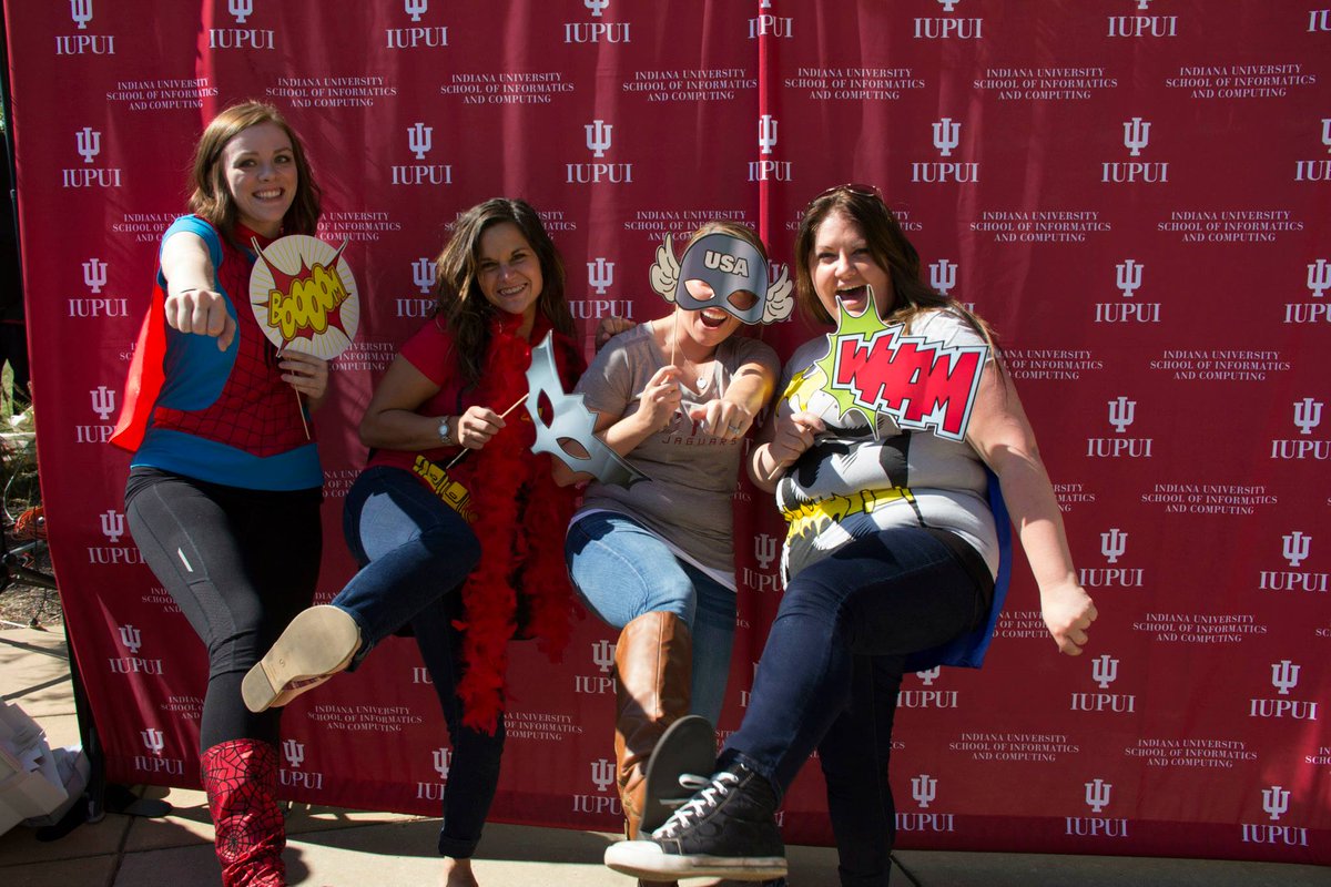 IUILuddy's tweet photo. Happy #InternationalWomensDay!
Thank you to all of our female students for being SoIC superheroes! https://t.co/X4YCtWadzF