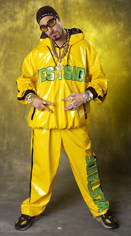 ELLEUK's tweet photo. Tracksuits = Comfort, style and a tiny bit of hilarity https://t.co/oLRwkekZR7 https://t.co/gzFrn4jrKE