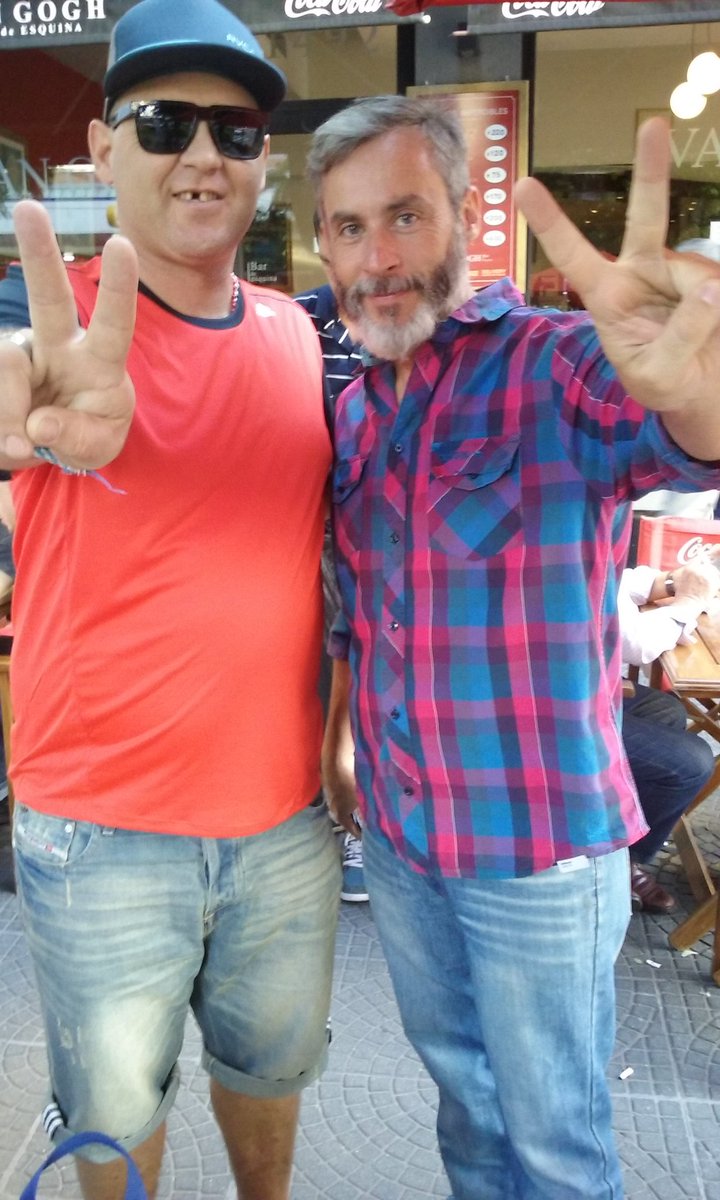 Yendo a la entrega de los premios con <a href="/fantyx/">Martin</a>  ,mejor programa ,cumbia de la buena <a href="/CanalEncuentro/">Canal Encuentro</a>