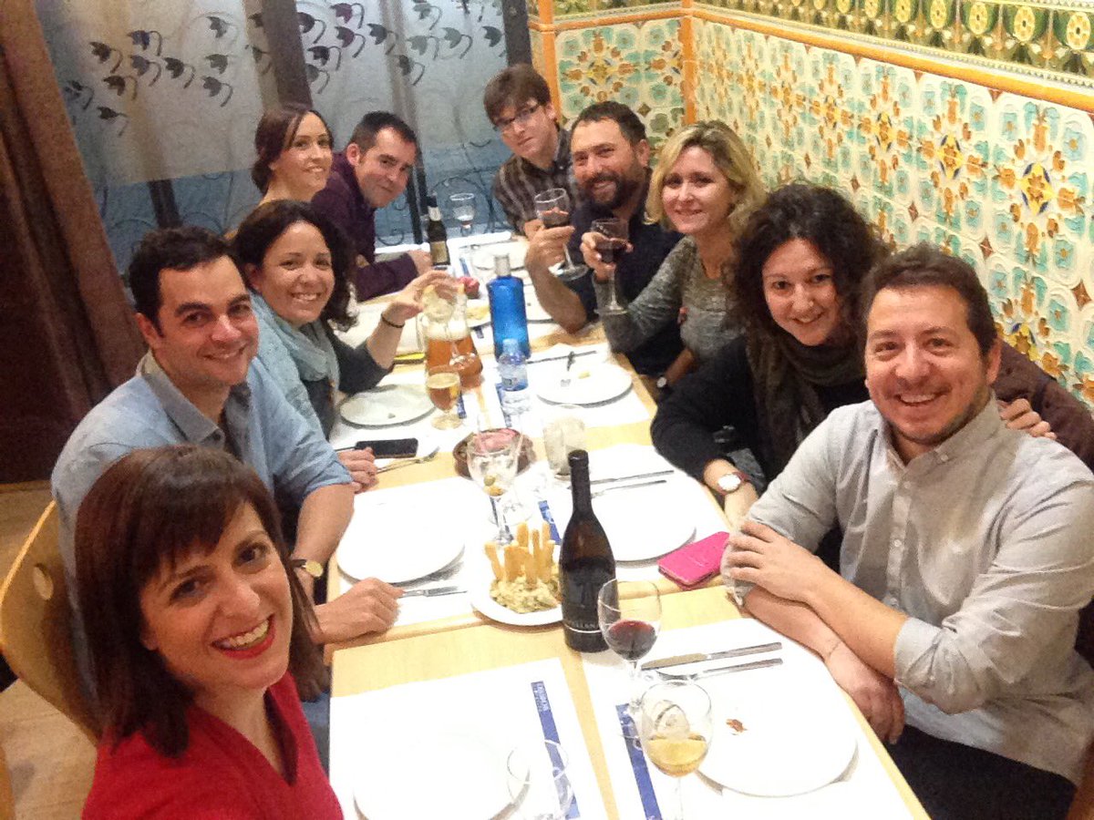 PuriNaya's tweet photo. El #Delicanits rep a l'uròleg @RamonRogel Interessant conversa sobre penis https://t.co/m9hmwn4zh5