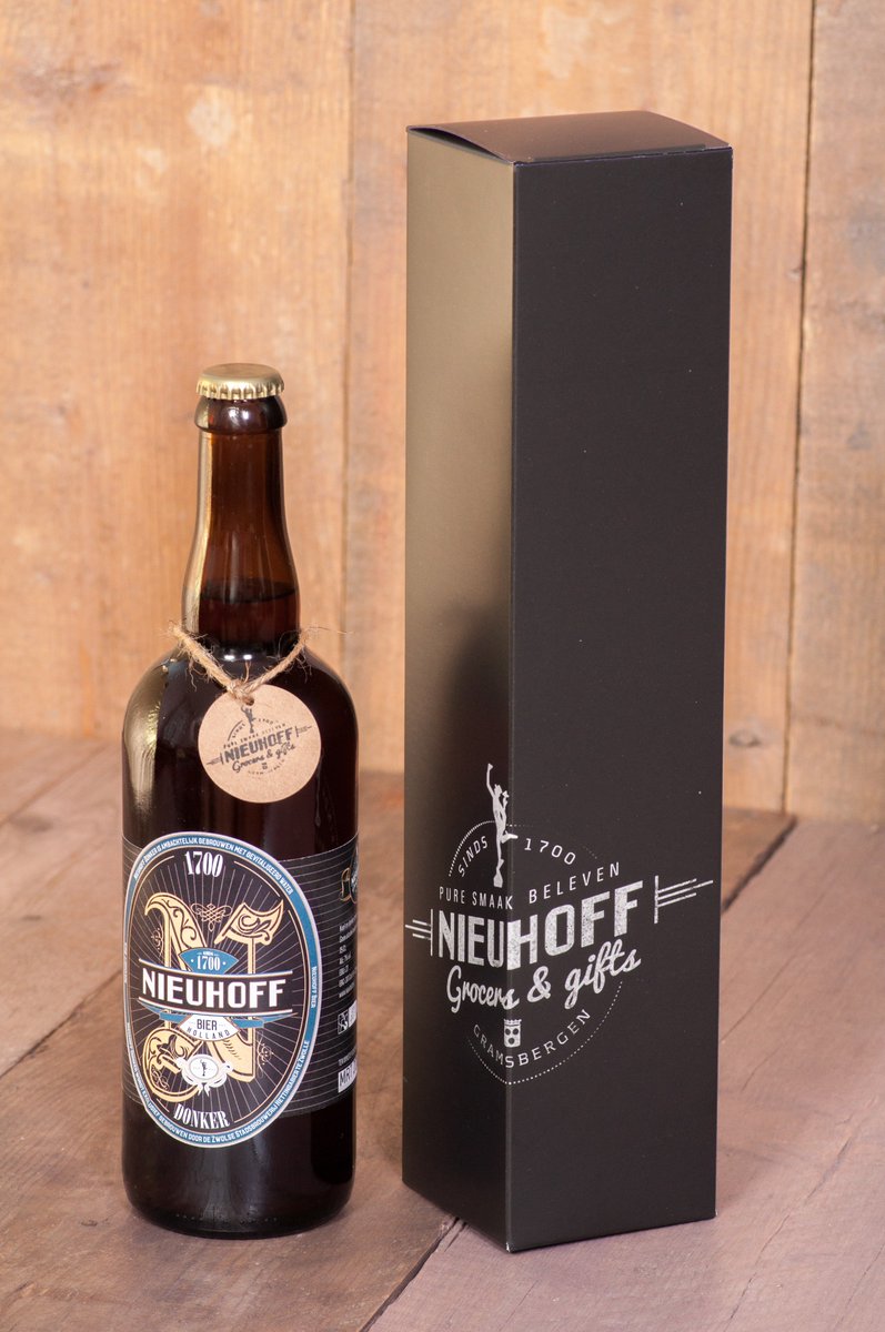 Nieuhoff's tweet photo. Gefeliciteerd @hansbouck Je hebt geretweet! Voor jou staat deze fles Nieuhoff Donker gereed! Proost! #puresmaak https://t.co/V2lx7cvPNE