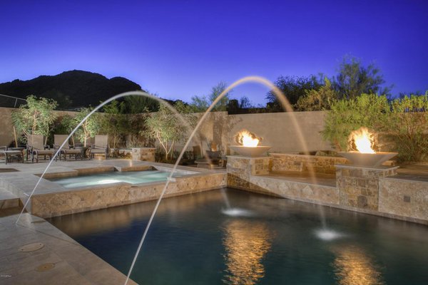 pcgsir's tweet image. *NEW PRICE* #SmartHome #ParadiseValley #CooksKitchen Burdette Cabinets 3 Ovens 3 Fridges,Gas frankaazami.com/listings/detai…