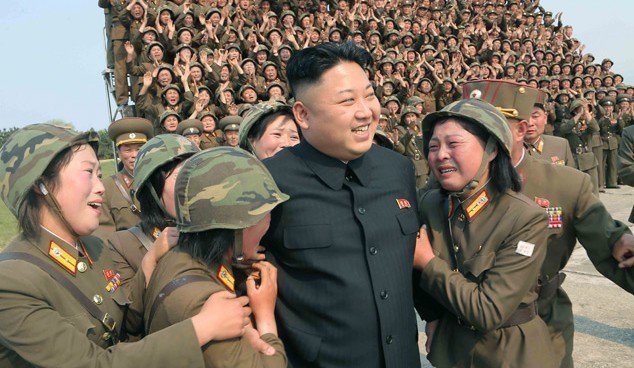 norcoreano's tweet photo. Hoy #DíaInternacionalMujer, he estado en la Fnac de Pyongyang firmándoles portadas de la SuperPop a las kimliebers. https://t.co/3FNBC85bDD
