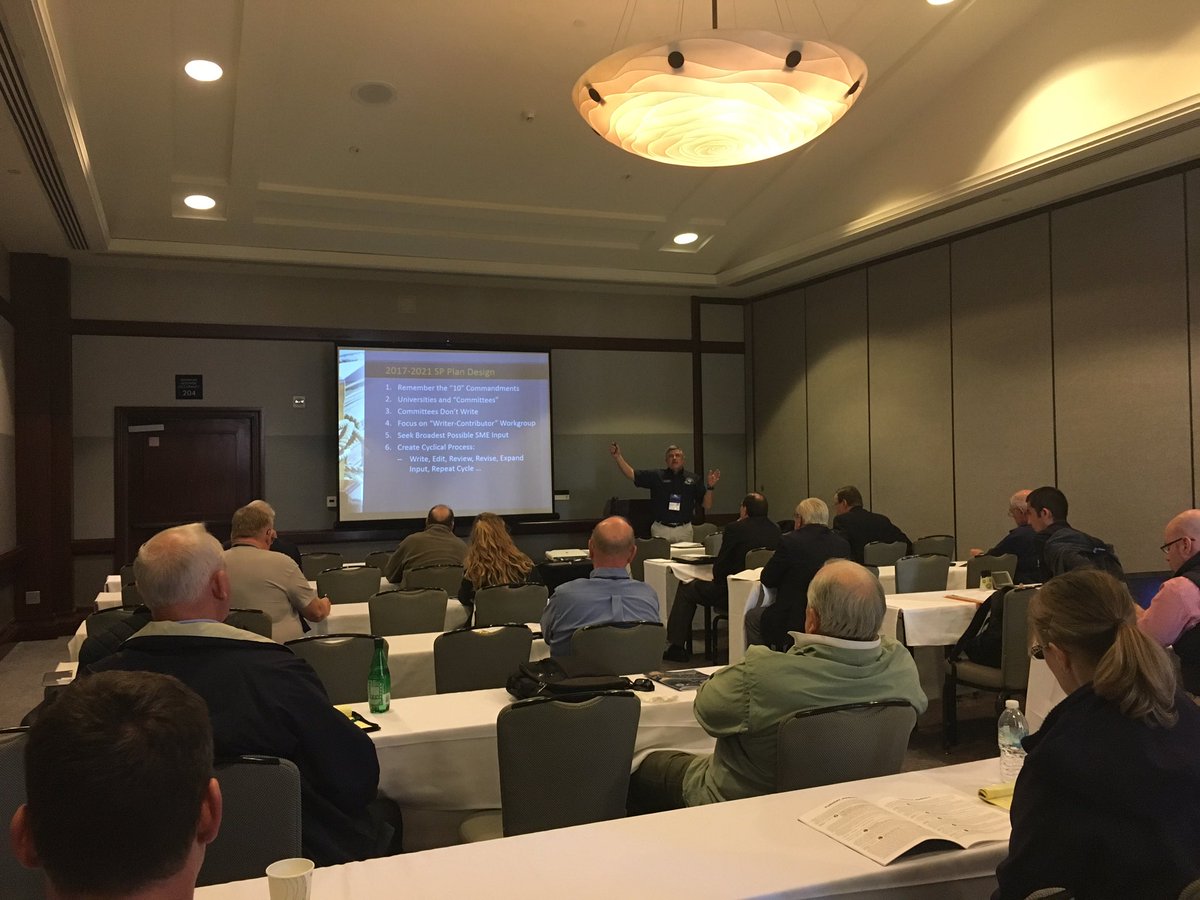 A discussion of the National Recreational Boating Safety Strategic Plan @IBWSS16 #safeboating