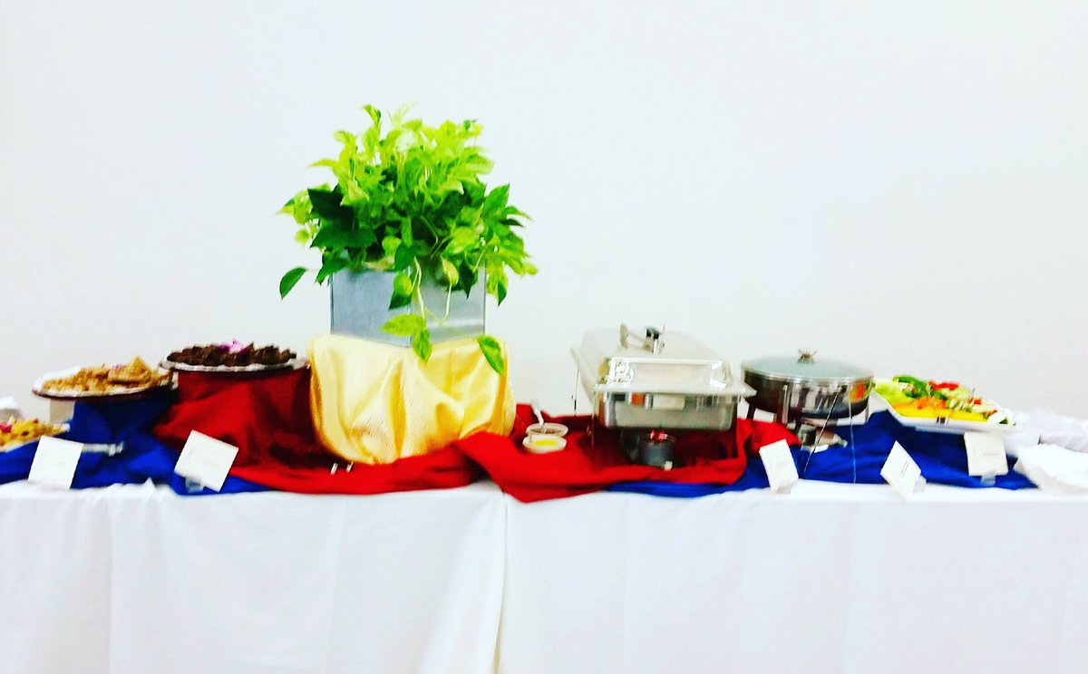 FunkysCatering's tweet photo. #TodaysBuffet #FunkysCatering https://t.co/PYvkxGZlvK