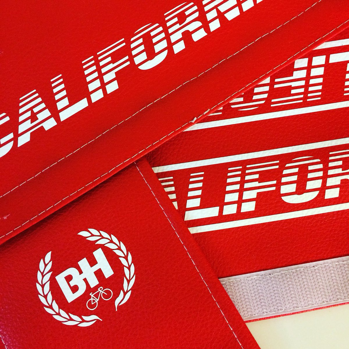 la_beache's tweet photo. YA PODÉIS COMPRAR AQUÍ VUESTRAS RÉPLICAS DE PROTECCIONES BH CALIFORNIA
https://t.co/dlNlQRc9Zi https://t.co/31tOs53Kdf