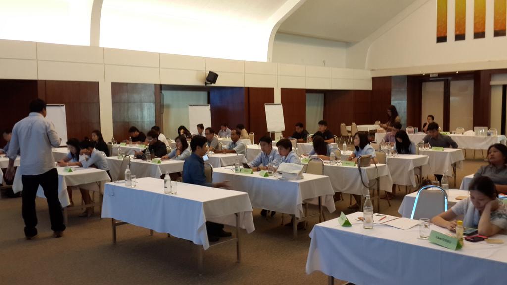 boontacha's tweet photo. BTC TRAINING CENTER
จัดอบรมหลักสูตร การใช้ Smart Phone ให้เกิดประโยชน์สูงสุด รุ่น2#singha https://t.co/Tmboy4iaBM