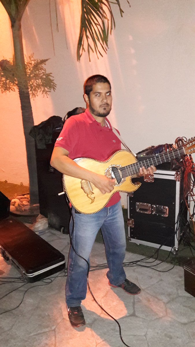 septimomes's tweet photo. Erick espinoza bajo sexto https://t.co/0PA983BD7U