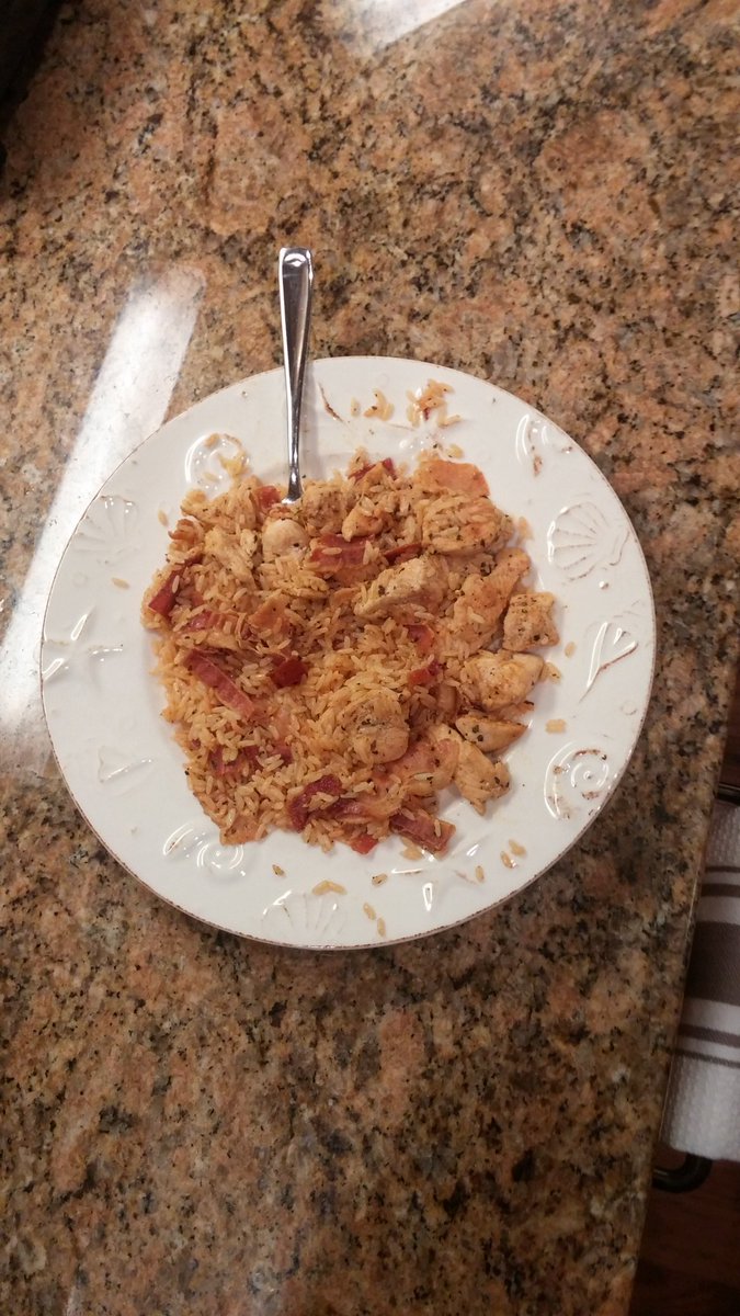 ShocksVFX's tweet image. Made Chicken, bacon and rice @FaZeKay style.