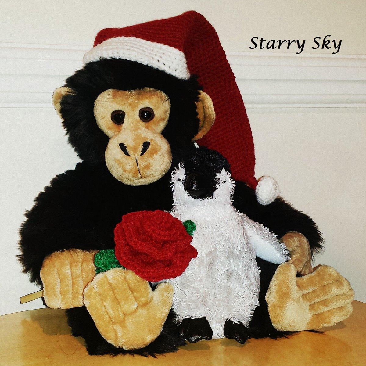 SelenaStarrySky's tweet photo. #Cute #creations along the way.  https://t.co/kX0yvZBVFb #Instagram #fun #love #romantic #crochet #penguins #monkeys https://t.co/HoyhOtCMiV