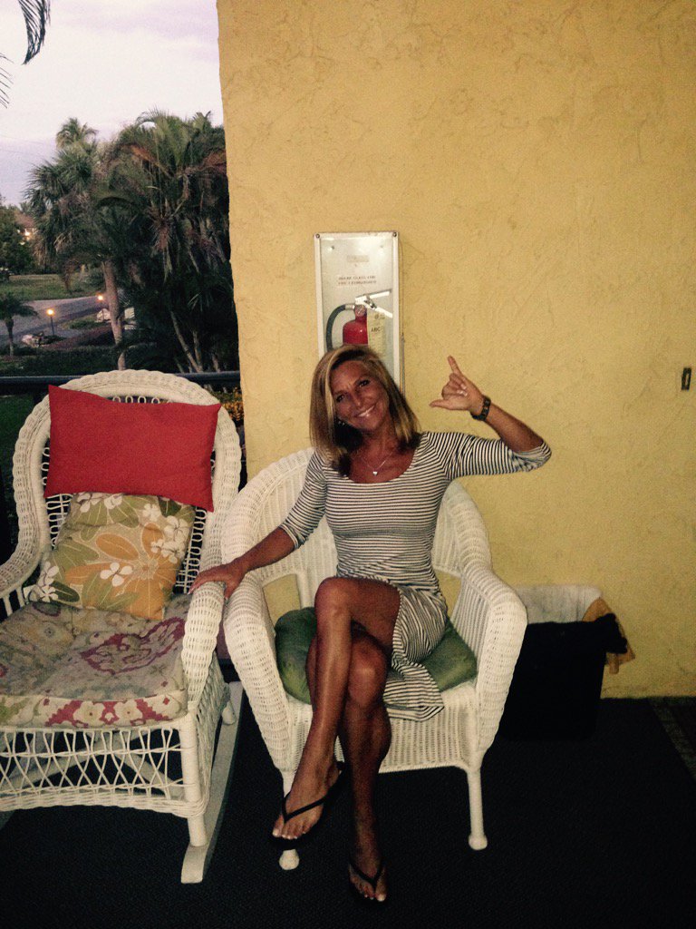 packerfan1964's tweet image. Time for Happy Hour #Naplesstyle