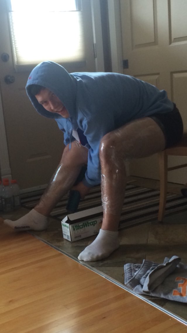 carterdylan123's tweet photo. Sometimes I get along with my brother, the other times he covers himself in Saran Wrap and goes for a run. https://t.co/Lug82j2AiZ