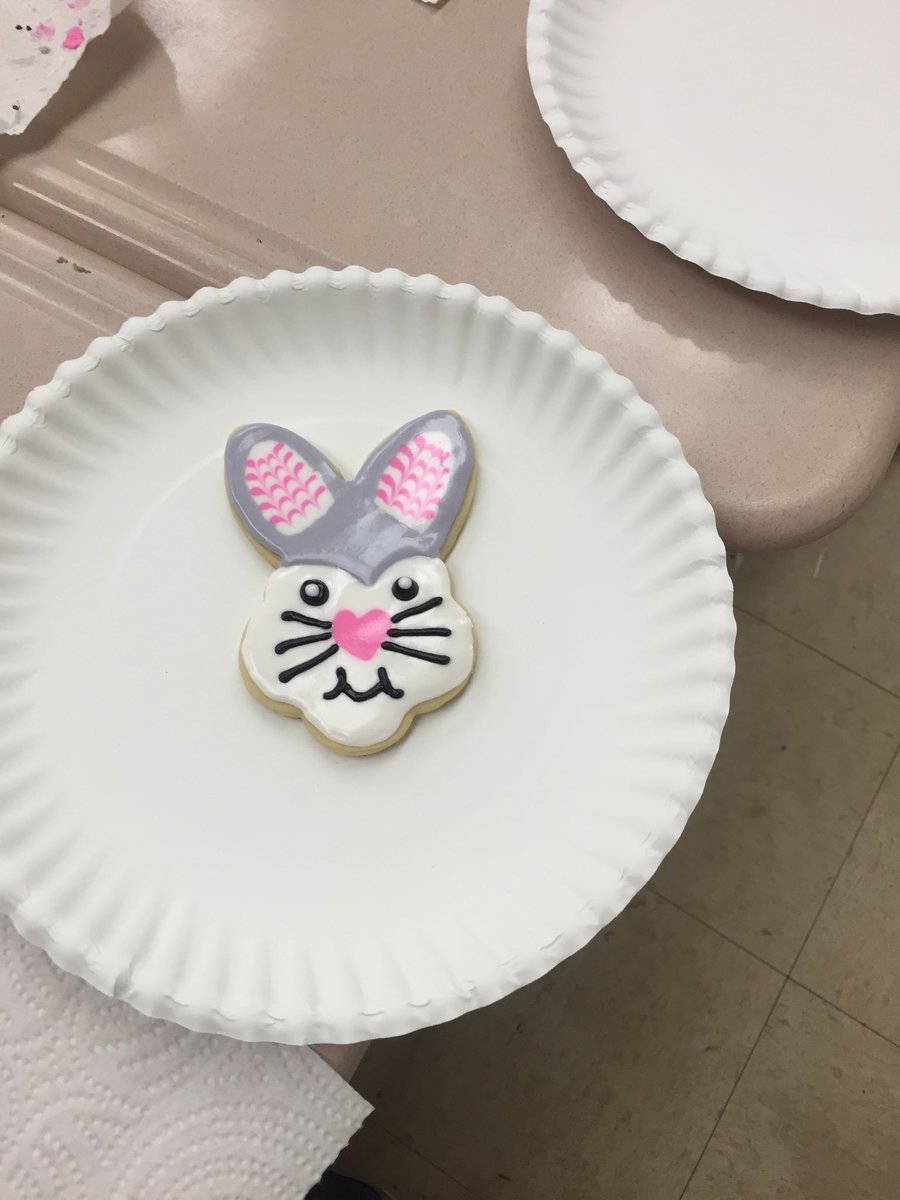 NCunhaN's tweet photo. What's with all the bunnies! @FirebaughHS @SupFreitas @FHSEaglesASB https://t.co/EXLr7hgzli