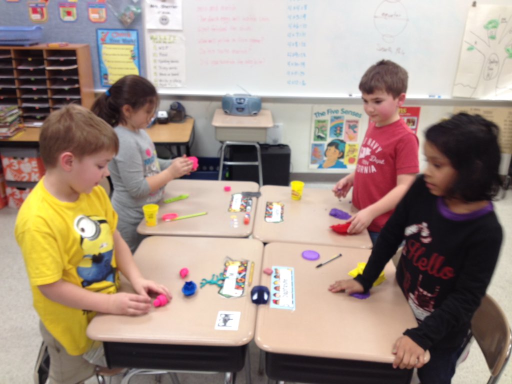 FTSD_Sherrier's tweet photo. We're "discovering" fossils in Playdough! https://t.co/zGbPfpg1xM