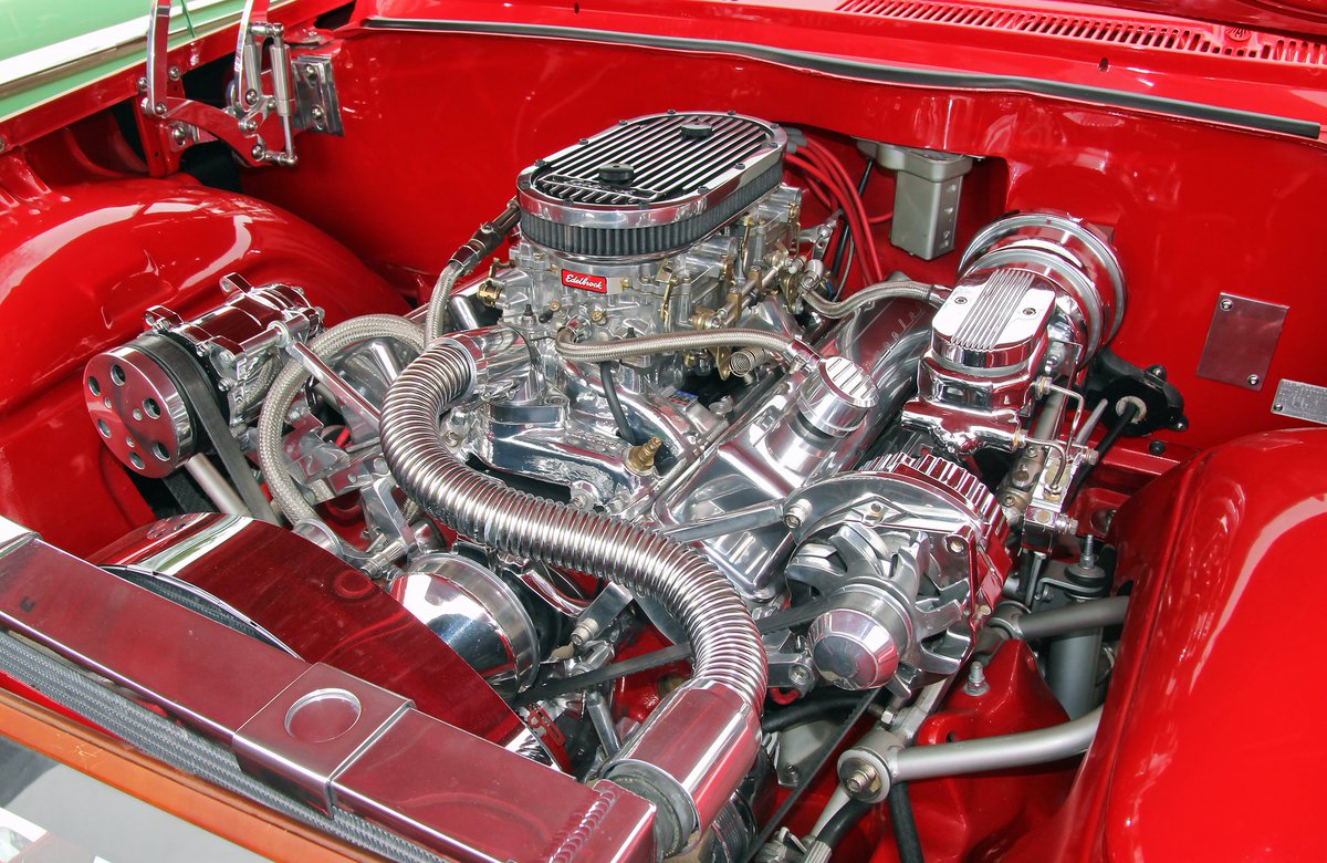 EdelbrockUSA's tweet photo. Dual-Quad Performer series Carbs on top of an Edelbrock Air-Gap intake.

#2Carbtuesday #Edelbrock #PerformerCarbs https://t.co/uLIFc5SjTh