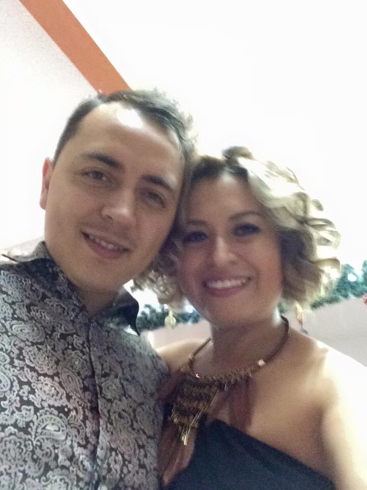 PerlaSinaloense's tweet image. Nuestro vocalista Ivan Centeno y su esposa y fan numero 1 de #LosReyesdelPacifico