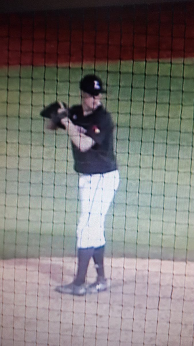 tlyman33's tweet photo. @idrubkcaz15_U Zach Burdi steady 98-99 and lighting up the board at 100mph!!! #CenturyMark #SwingNow! https://t.co/rDVhud4Fzh