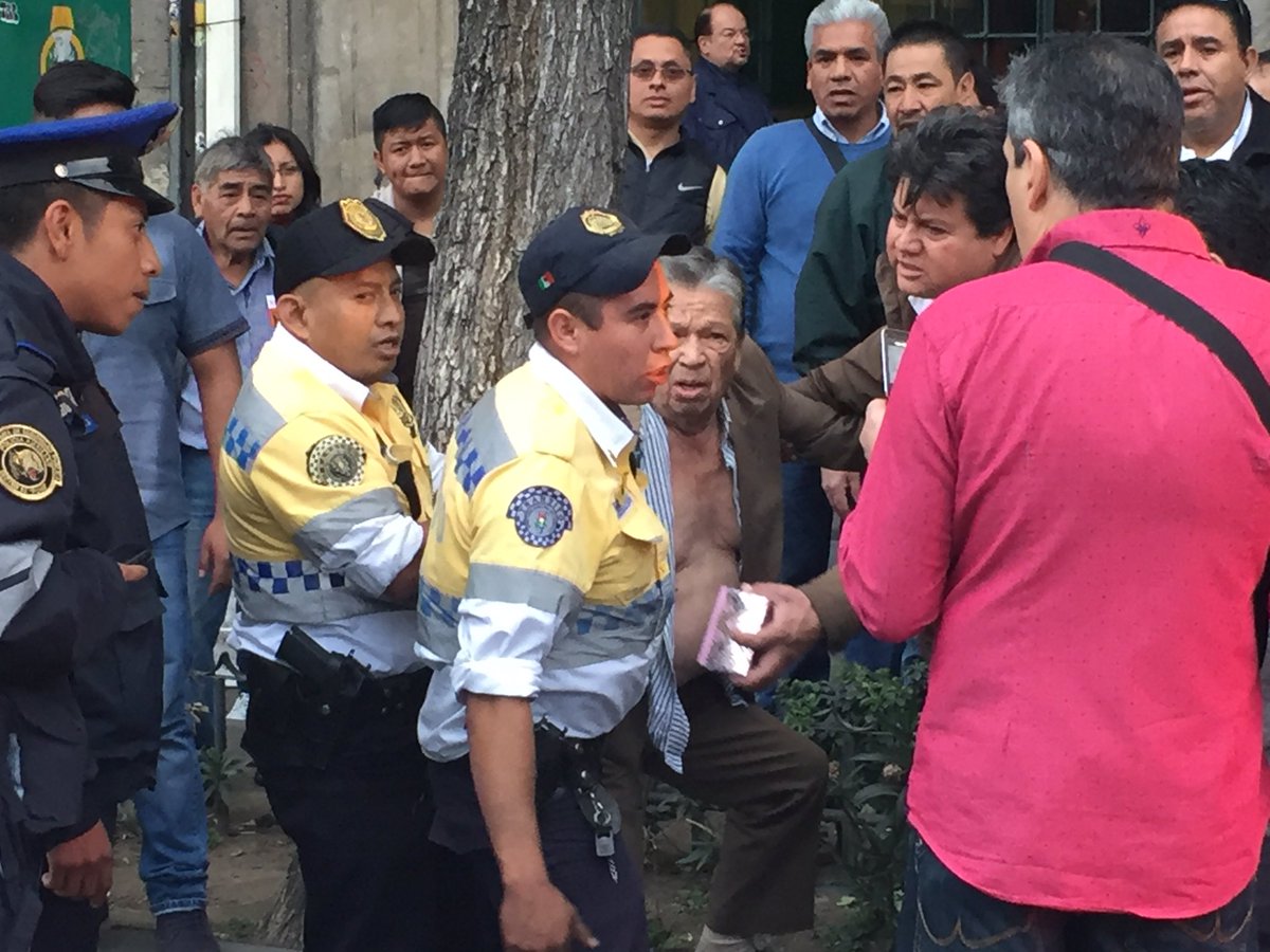 brightmanish's tweet photo. @ZabaVengadora aqui esta la cara de estos "servidores" que golpearon al señor frente a la parada del @Turibuscdmx https://t.co/rFOIyWSgdj