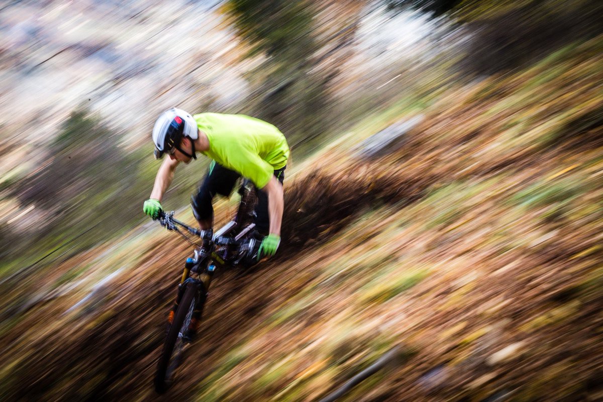 Rally Team EWS racer Florian Nicolai getting loose in the FLO edit <a href="/rockymountain/">Rocky Mountain</a> bit.ly/1QKjkZV