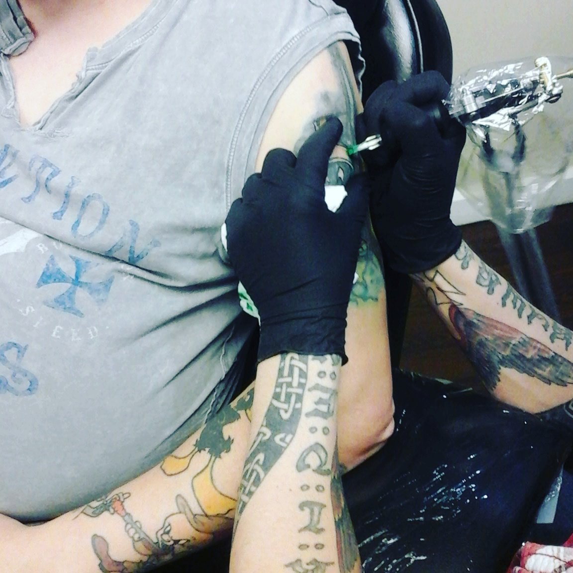 DefiningInk's tweet photo. we are happy to touch up old tattoos of yours to give them life an make them pop ,  an we do cover ups 😊 https://t.co/kSYYch5zua