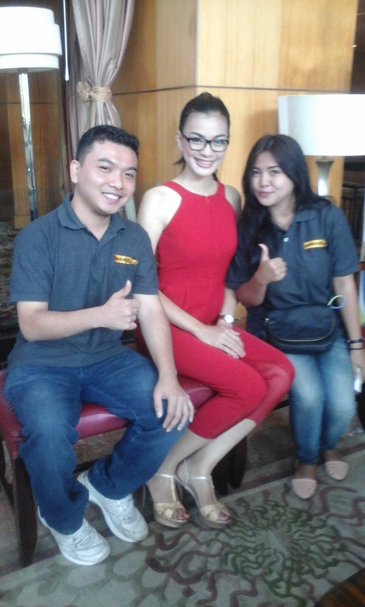 motion918fm's tweet photo. Live interview with Kezia Warouw Putri Indonesia 2016, semangat menuju Miss Universe 2016 https://t.co/uo6pqSLz2w