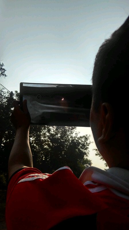 Ngitip dewe gerhana matahari total/klanderan plosoklaten kediri