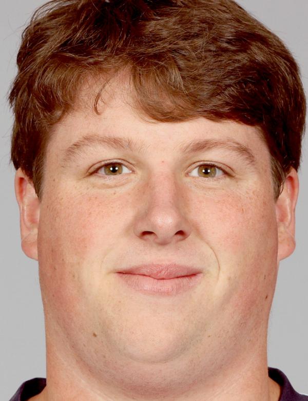NoMoreMularkey's tweet photo. The Titans just signed this guy. https://t.co/QDBLCrqnFK