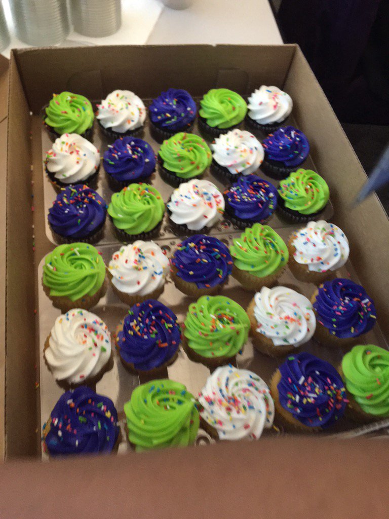 tomikagray's tweet photo. Customer Appreciation Kickoff with some Snap-Shot Toe-sday(tictactoe) @anthonyetuggle @wartluft @AmosRev @Tulsa_CRT https://t.co/AwAGHtwN7F