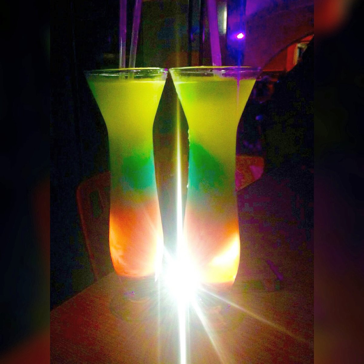 frozenbarve's tweet photo. Nuestros superfrozen esperan por ti https://t.co/4fe5Y12ffk