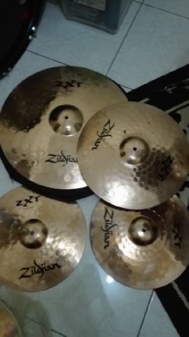 waroengdrum's tweet photo. #wts @DrumBagus  zxt set mulus bro | bb 7BFDA984 line : @waroeng_drum https://t.co/zWShBgjvMN