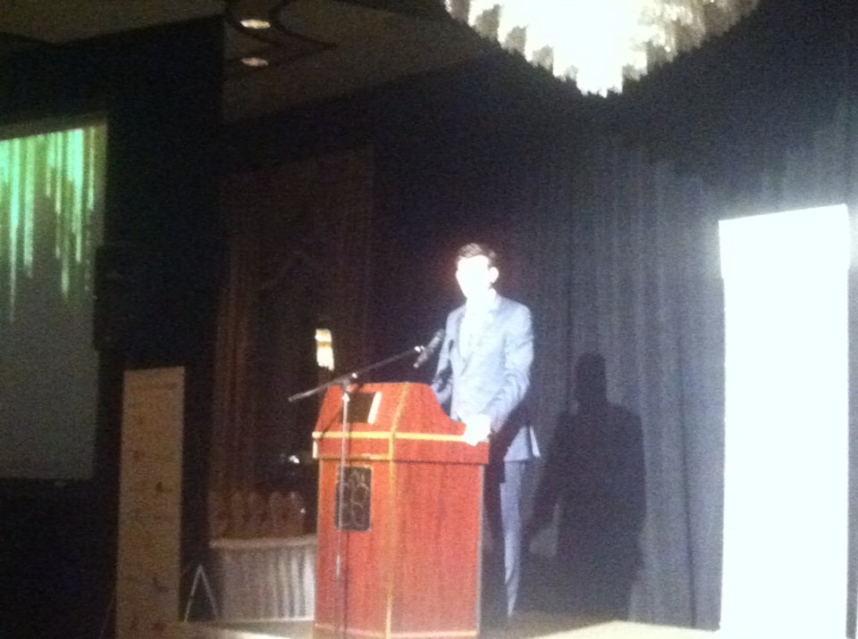 albertaforests's tweet photo. Mayor @doniveson addresses #prairiewda. Thanks for supporting our sustainable industry. #abforest @WoodDesignAward https://t.co/HCoq3u4DnB