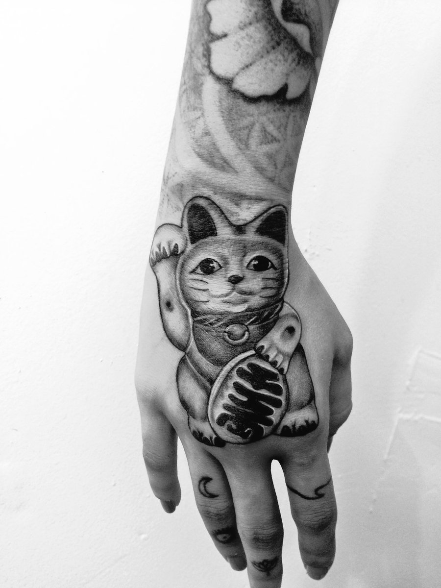 Skinnyy_B's tweet photo. S/o to my tat man @jerrickallen ✨ still fresh so it's swollen https://t.co/OBx12lhQ7r