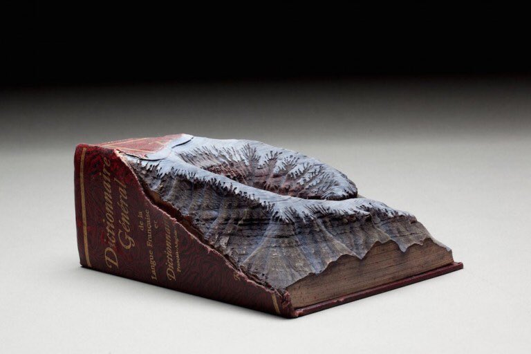 artviibes's tweet photo. Mountains carved into vintage books, by Guy Laramée https://t.co/DqaDSZduEu