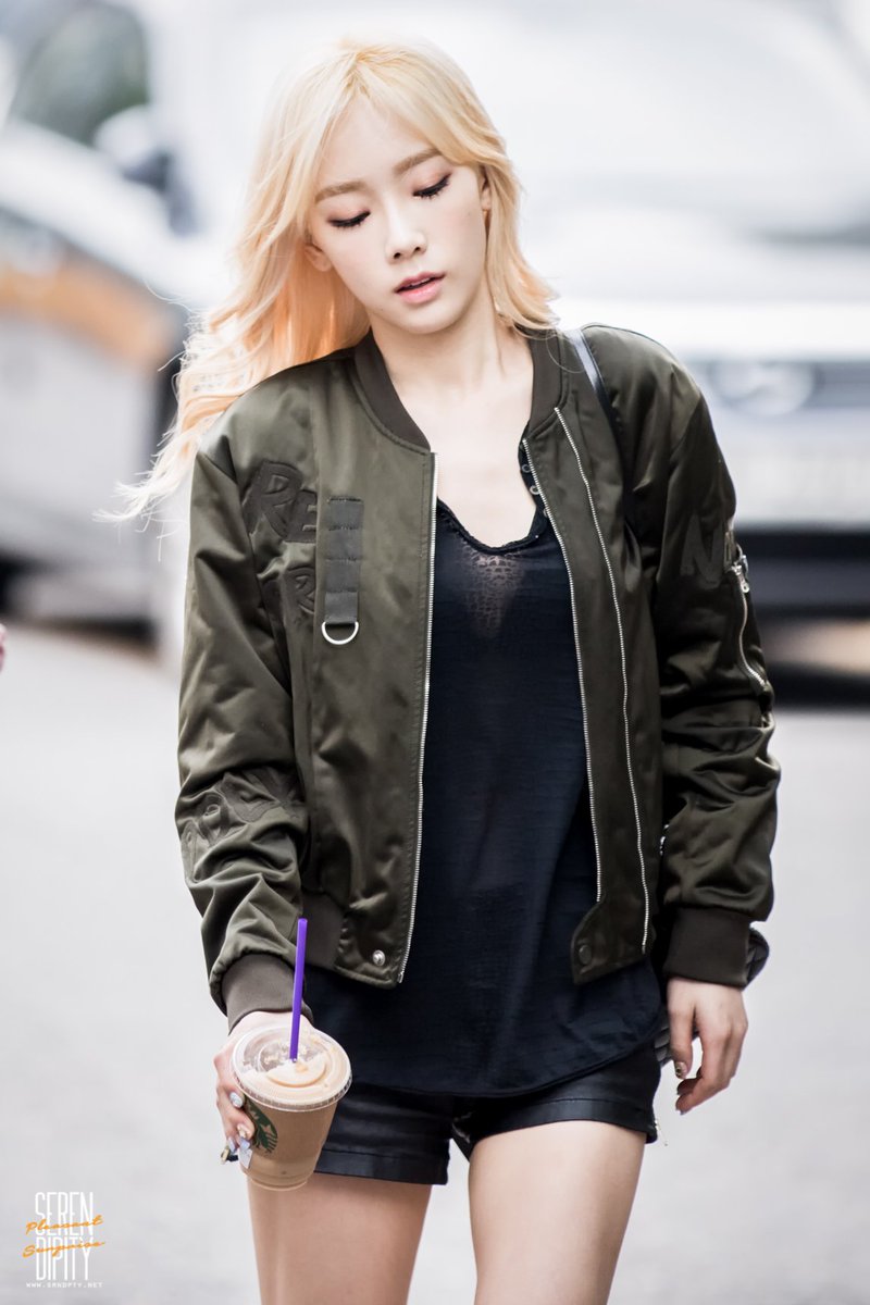 160309 #HappyTaeyeonDay #태연아노래해줘서고마워 #ThankYouForSingingTaeyeon #태연이는스물여덟살 c2.staticflickr.com/2/1571/2553748…