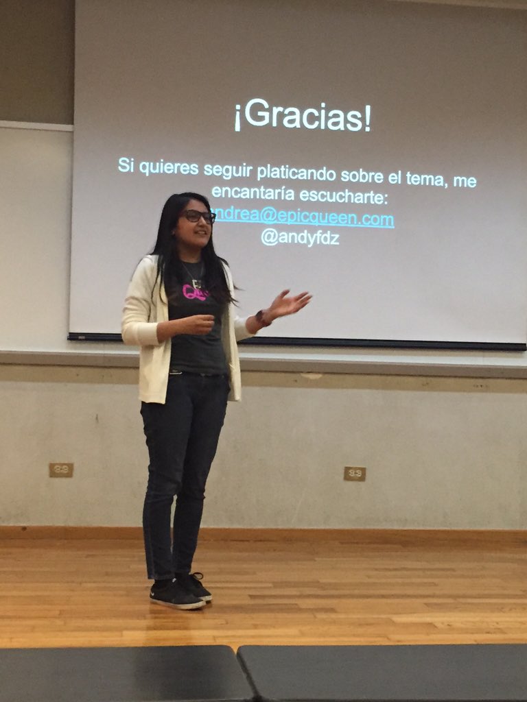 carovsz's tweet photo. Charla sobre la brecha digital de generoncon @andyfdz #womenofimpact #epicqueen https://t.co/E2lOBghpLI