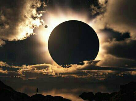 amierazrul's tweet photo. Best solar eclipse photos in 2016. Allah is The Almighty.

#Eclipse2016 https://t.co/IOM7AEynHu