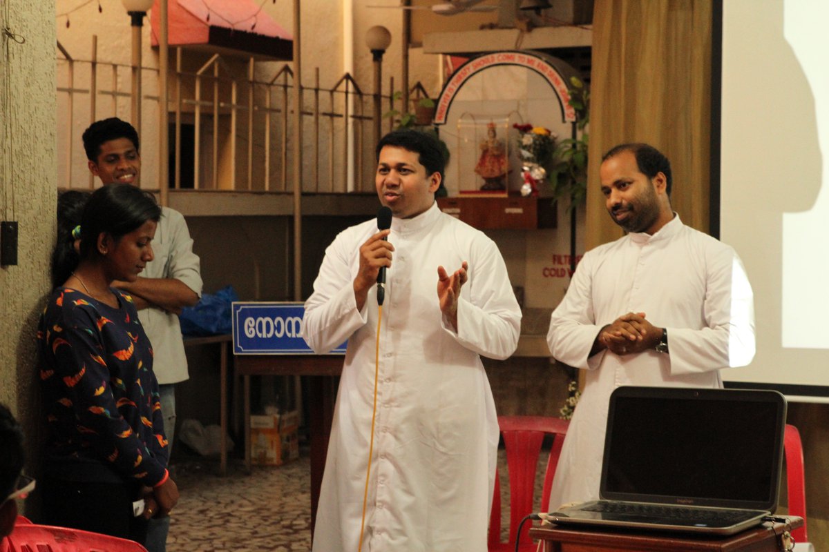 KEYKalinaForane's tweet photo. Inaugration of Forane Logo
@FrFranklin @mizhithurakan @KoshyRosemary @KEYKalina
#IndianChurch #SyroMalabar #Youth https://t.co/3dxX8OXTn1