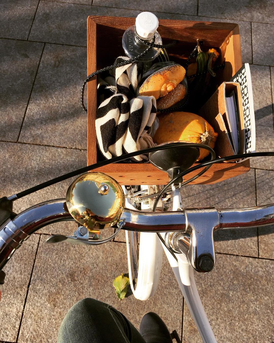 PaperSpokes's tweet photo. Let's go out for a ride! https://t.co/m1KhqhmMQM #cycling #design #crate https://t.co/C349mSdj9X