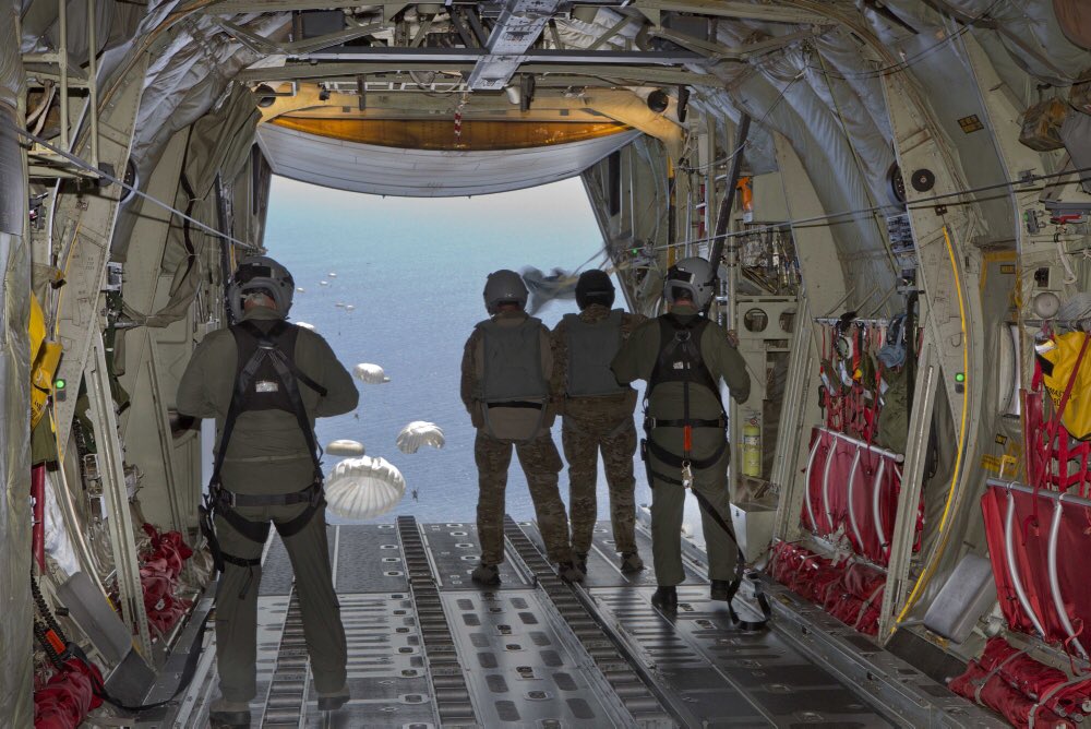 RayGriggs_'s tweet photo. Great shot of #YourADF parachute action from the back of an #ausairforce C130J #perfectlyserviceableaircraft https://t.co/pgXG3HIz8r