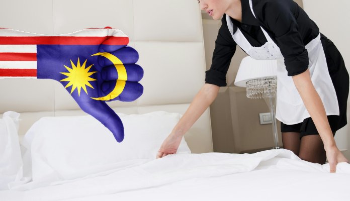 thebattypost's tweet photo. No extra charge after used #condom found in luxury #Kuala #Lumpur #hotel - #Malaysia #KL https://t.co/ZaD1bCjlMv https://t.co/8XQIUd9Qlv