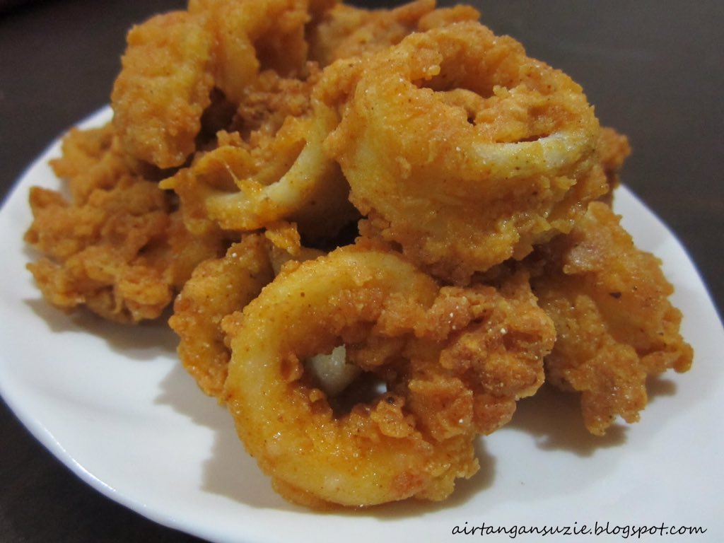 FoodPornMlaysia's tweet photo. Sotong goreng tepung 😋😍💕 https://t.co/8UxlqH7Ai0