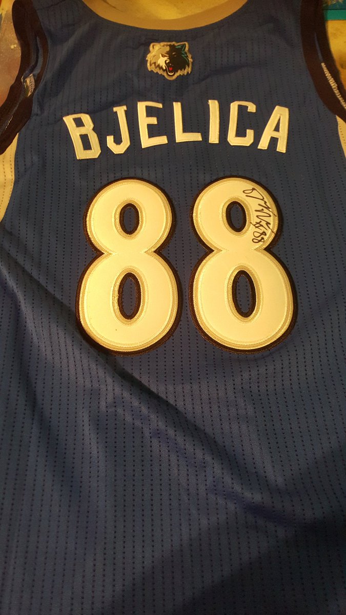 MN_ILLEST's tweet photo. I cant believe i got my jersey signed today!!Happiest day of my life !!! @Bjelica88 thanks again brother! Get well ! https://t.co/5w5s3DgjUK