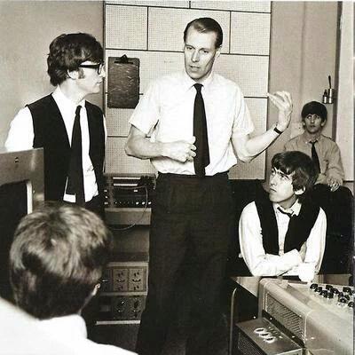 Ha muerto George Martin CdFLkJqW8AEJu1d
