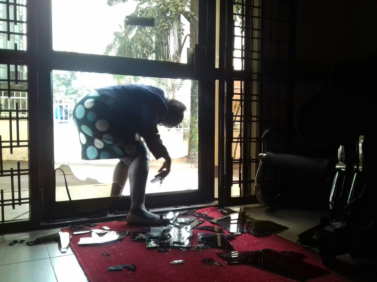 DailyMonitor's tweet image. Muhammed Mbabazi's Office keys were also taken @AmamaMbabazi #UgPetition16 #Break_in