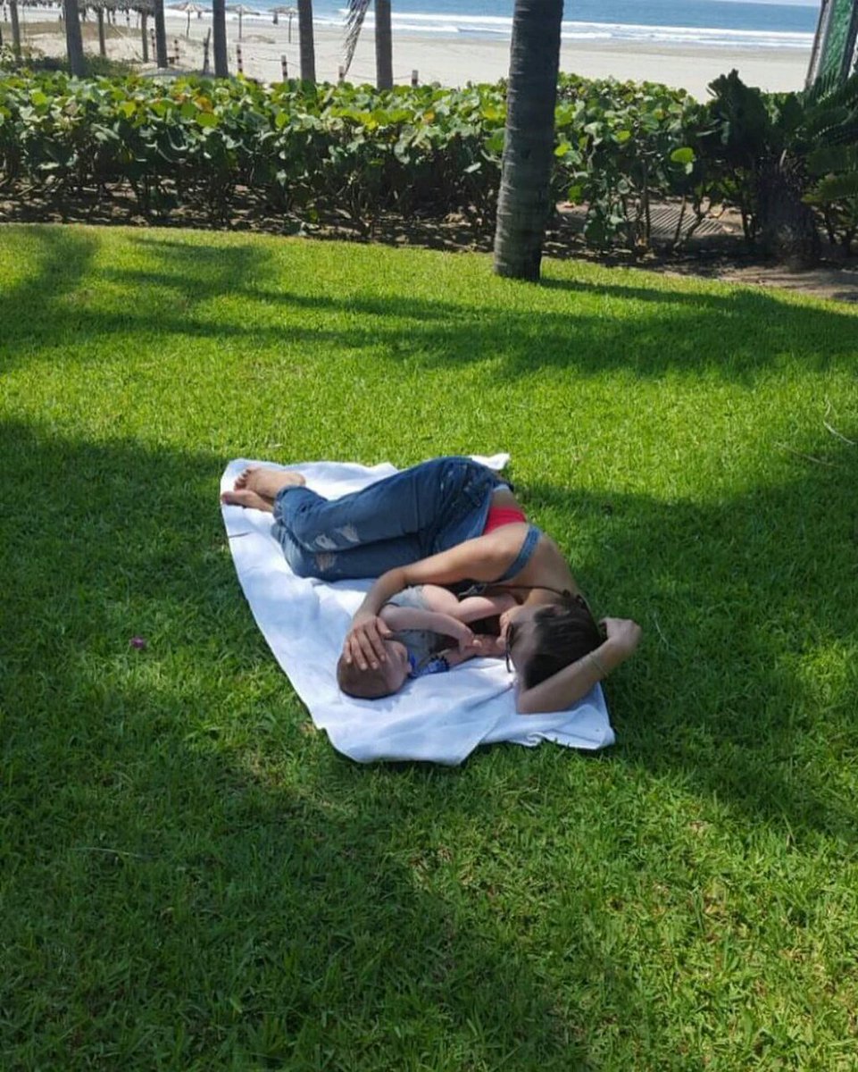 BabysMiVida's tweet photo. Una vez que se es madre, se es madre para toda la vida! ❤
@gabyspanic @angelicavale @silvnavarro https://t.co/gX5A2SU9GG
