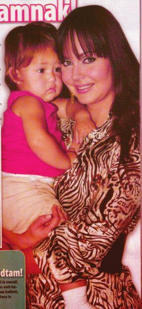 BabysMiVida's tweet photo. Una vez que se es madre, se es madre para toda la vida! ❤
@gabyspanic @angelicavale @silvnavarro https://t.co/gX5A2SU9GG