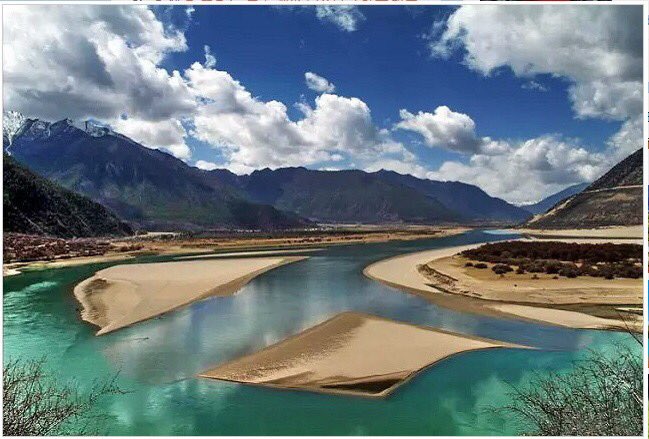 ChineDirect's tweet image. A 3500 m d'altitude, KFC a ouvert hier son plus haut fast food au #Tibet chinedirect.net/2016/03/09/mem… #Chine @CParrot