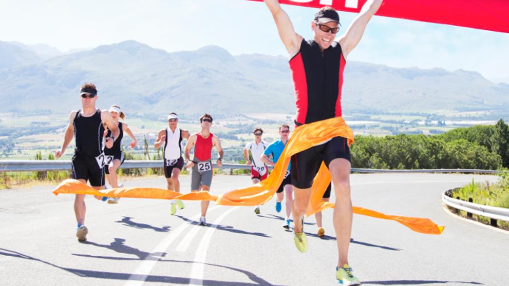 LaVanguardia's tweet photo. Así es cómo uno debe prepararse para un maratón https://t.co/nN3pPKMiaD https://t.co/6ewZh1HrSM