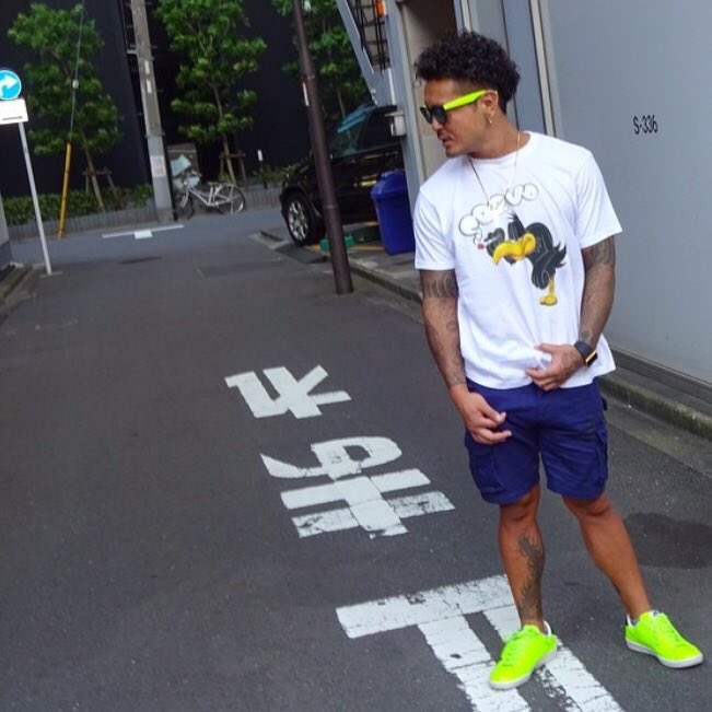 武井勇輝 Auf Twitter Corvo君とは 武井のデザインするプランドのキャラの 烏です Corvo君 Lineすたんぷ 震えて待て Nike Supreme Corvo 烏 T Co Li4cbmfoyy