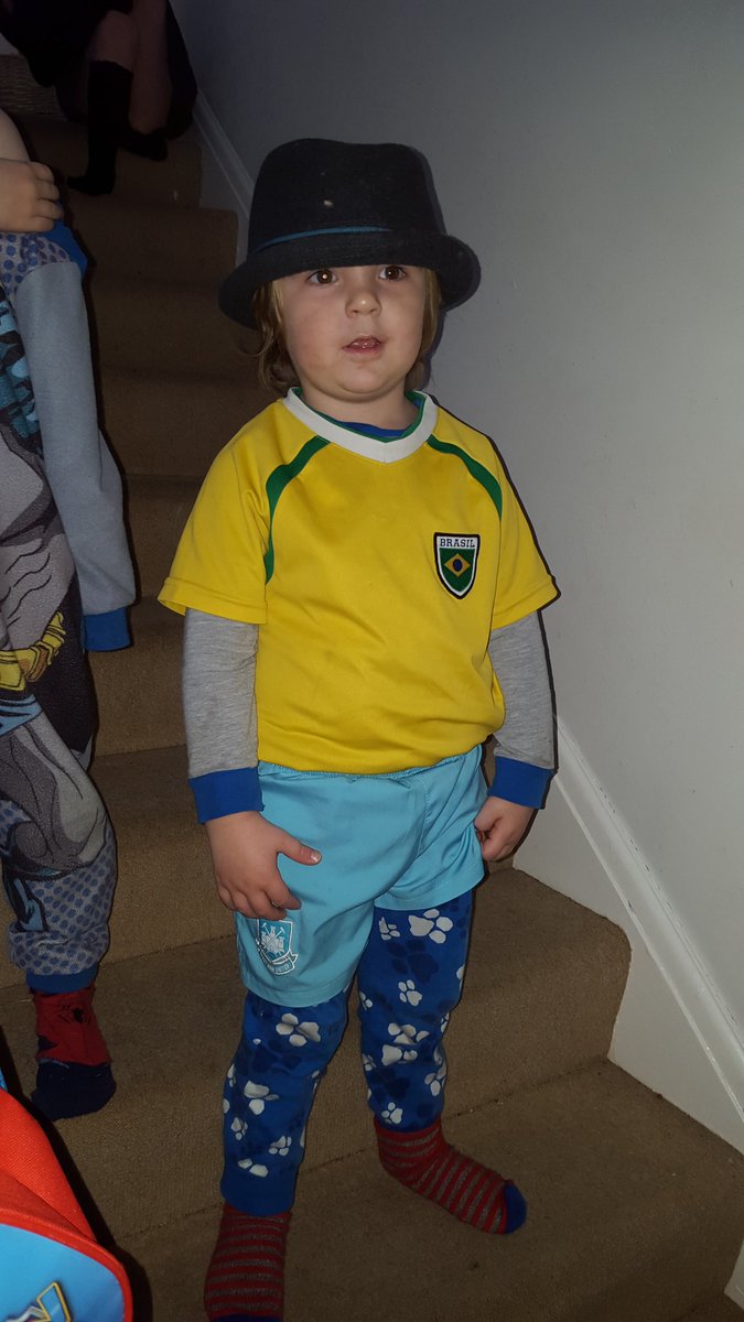 Arthur  got himself  dressed